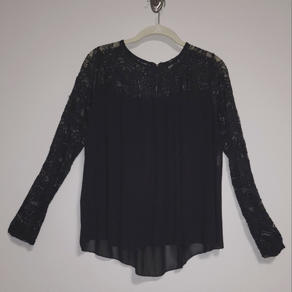 Black Lace Crop